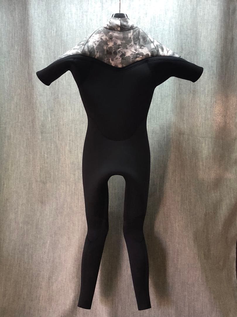 ウェットスーツ MENS MLサイズ 新品未使用