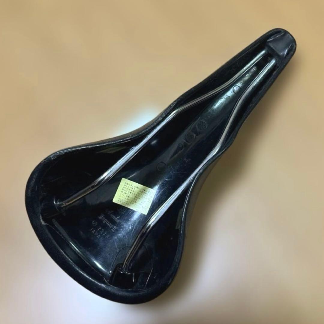 希少 アリアケジャガー２チャンピオン ピスト NJS刻印入りサドル 黒