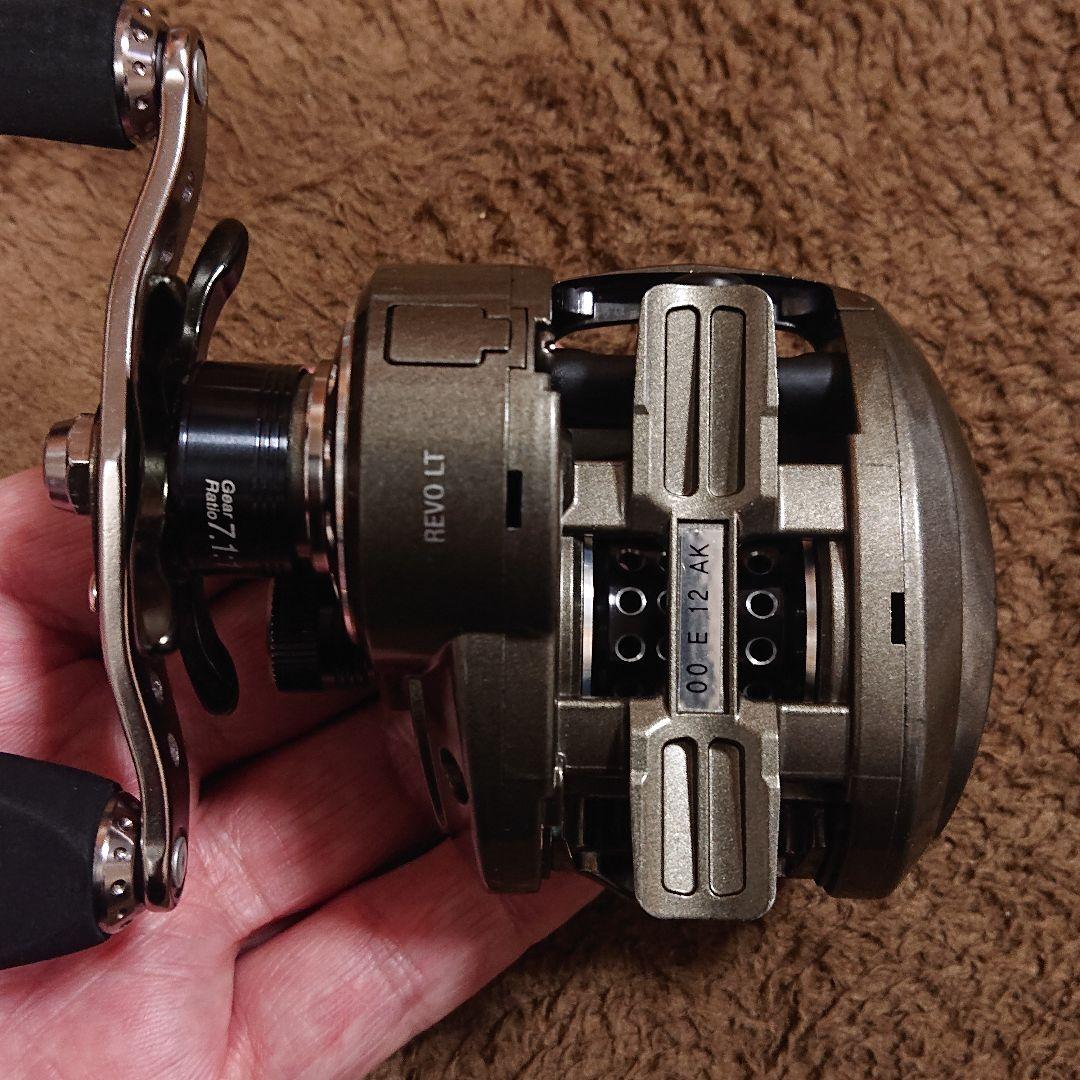 アブガルシア レボ LT 右ハンドル