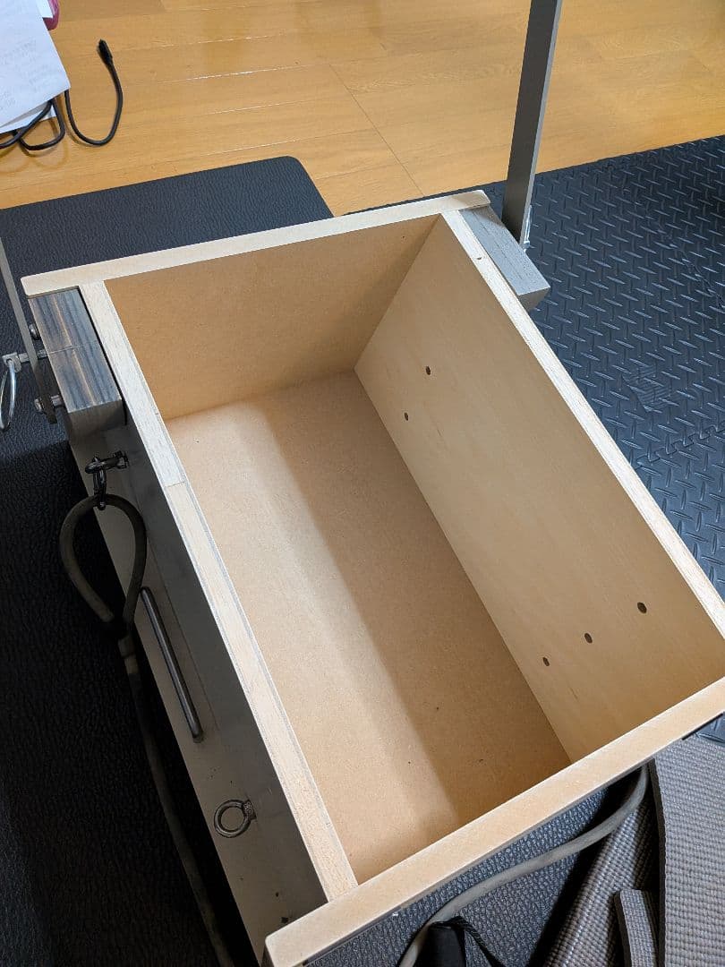 【Meltis】　自宅でピラティス　部屋に溶け込むマルチトレーニング用品