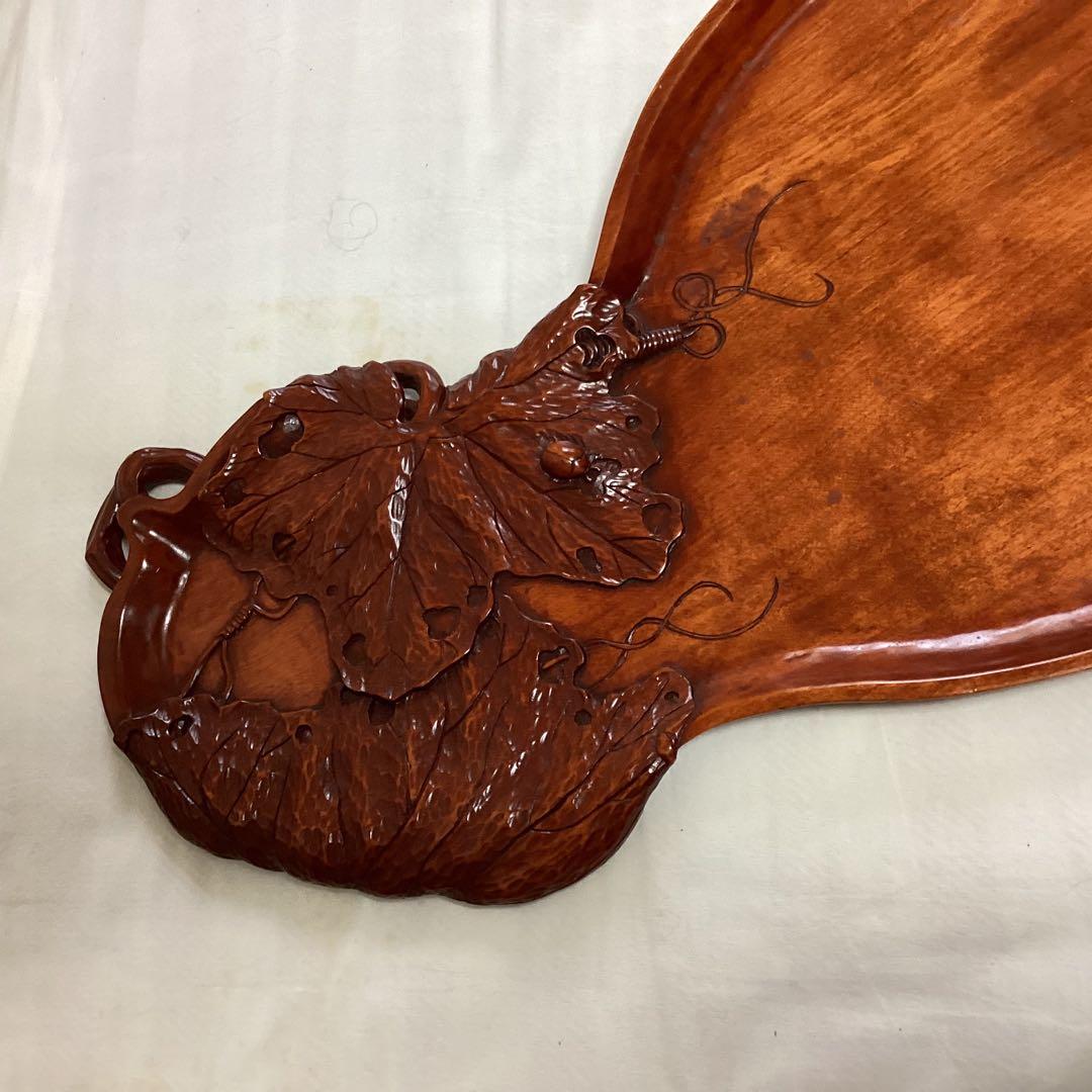 煎茶道大敷盆　④ 瓢型木製敷盆　葉の彫刻