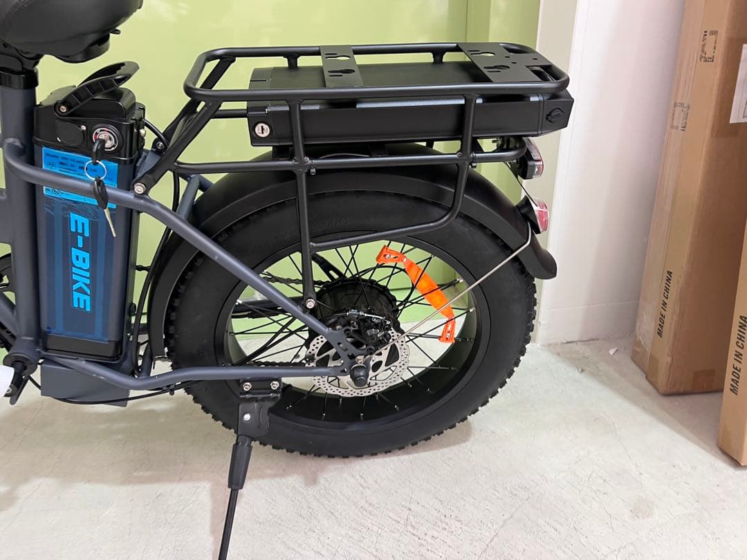 ファットバイク20インチ折り畳みビーチクルーザー自転車 FATBIKE 7段変速