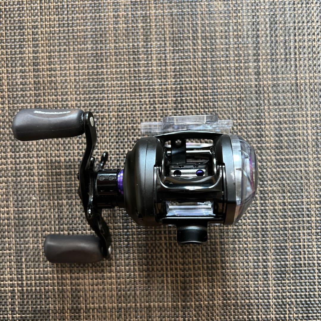 リール Megabass Zonda 68 L