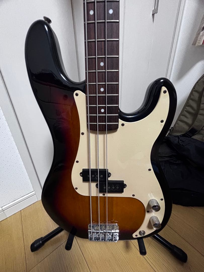 Legend エレキベース サンバースト