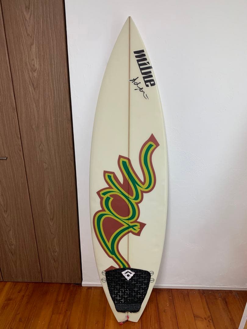 サーフボード　ミルン　ショートボード　ソフトケース付き　ケリーのフィンつけます。