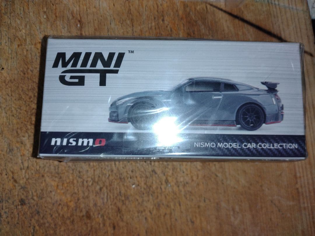 NISMO MINI GT SKYLINE GT-R ミニカー等4点　完全未開封