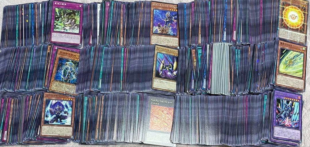 遊戯王カード 引退品 約1600枚 レア500枚以上 大量まとめ売り