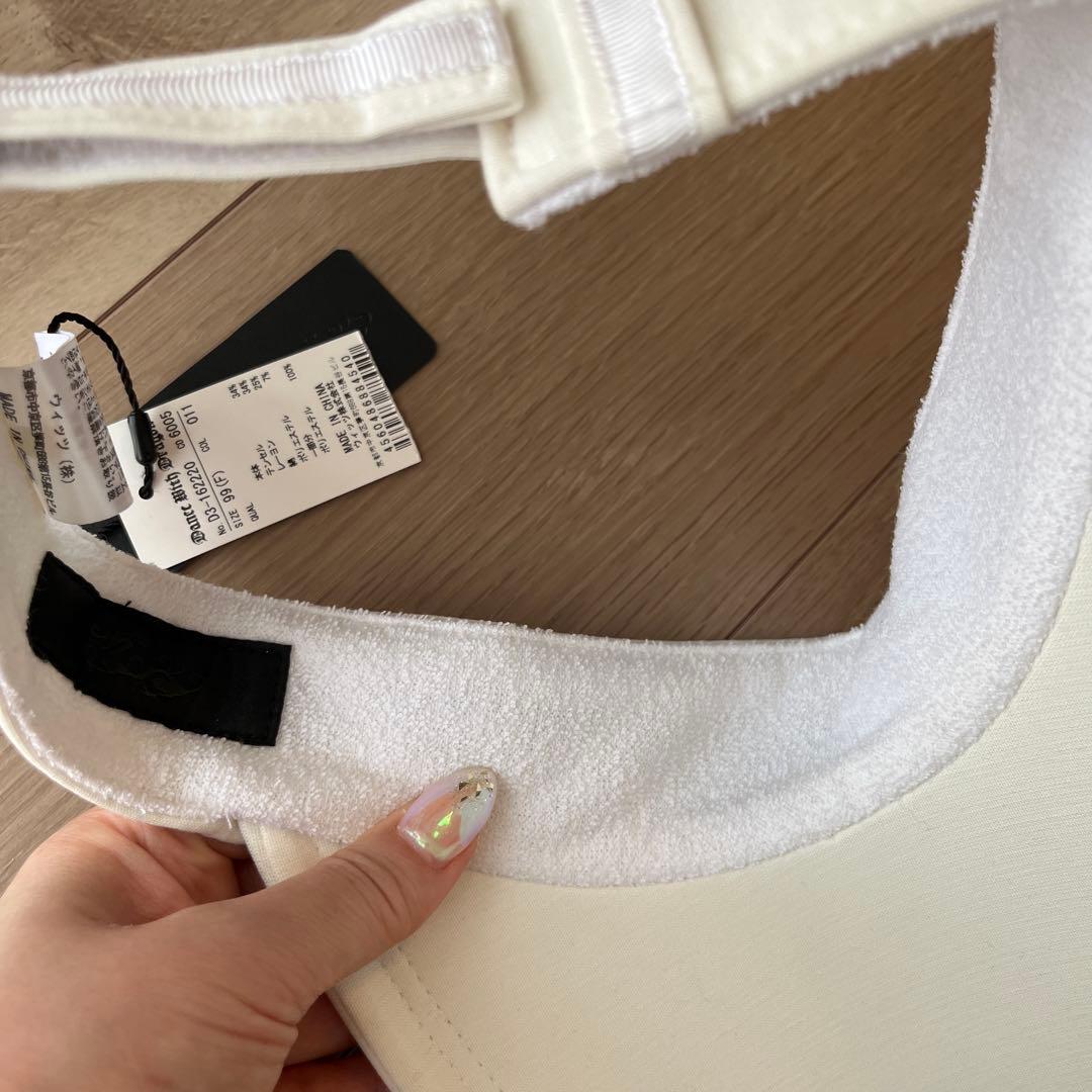 新品タグ付き　ホワイトバイザー