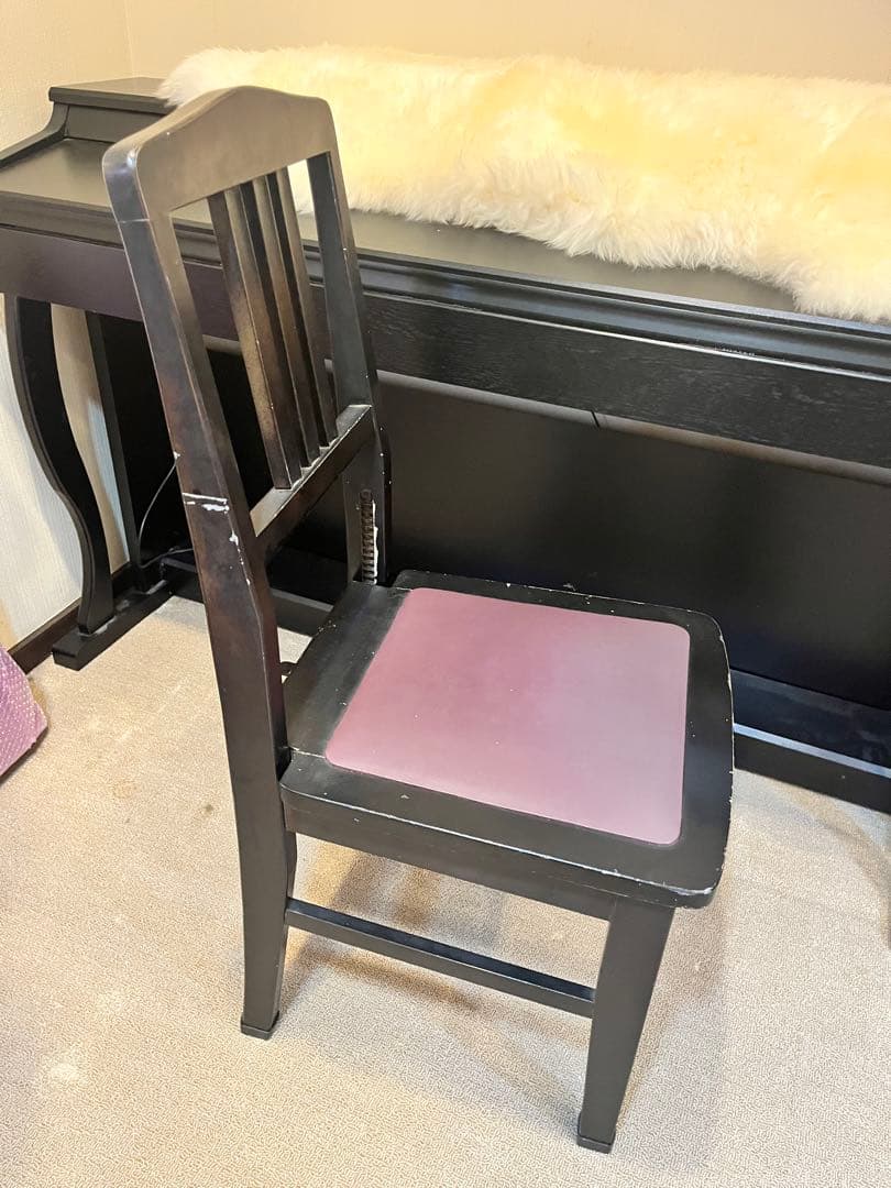 ピアノ椅子　黒い木製椅子 引き出し付き 紫座面