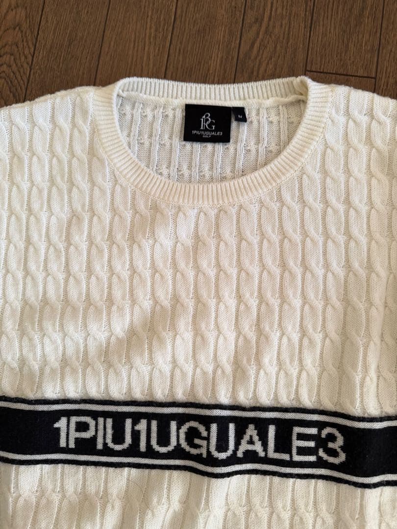 1PIU1UGUALE3 ホワイトケーブルニットセーター