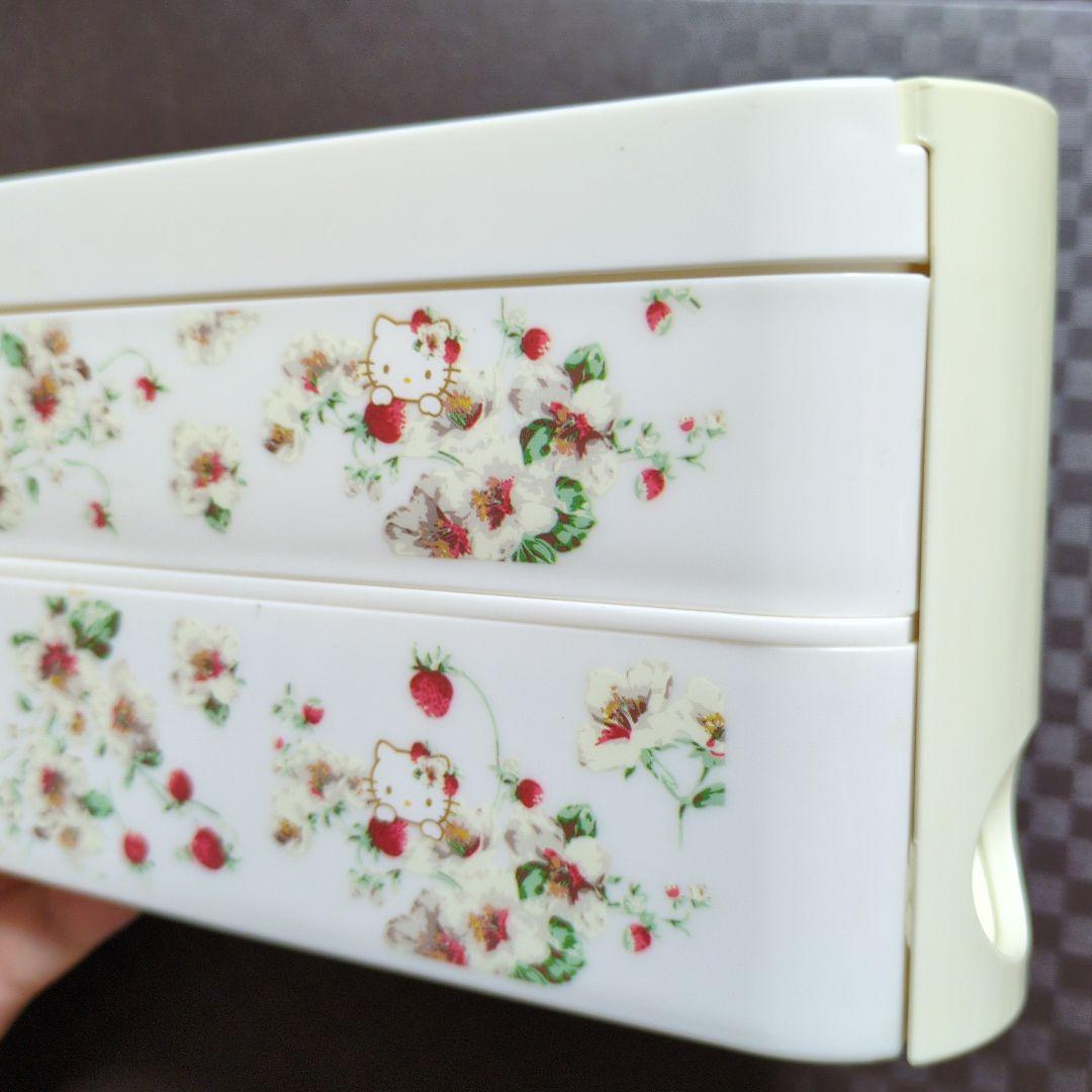 今日のみ価格☆希少☆ハローキティ×ピンクハウス　ランチボックス　二段　お弁当箱