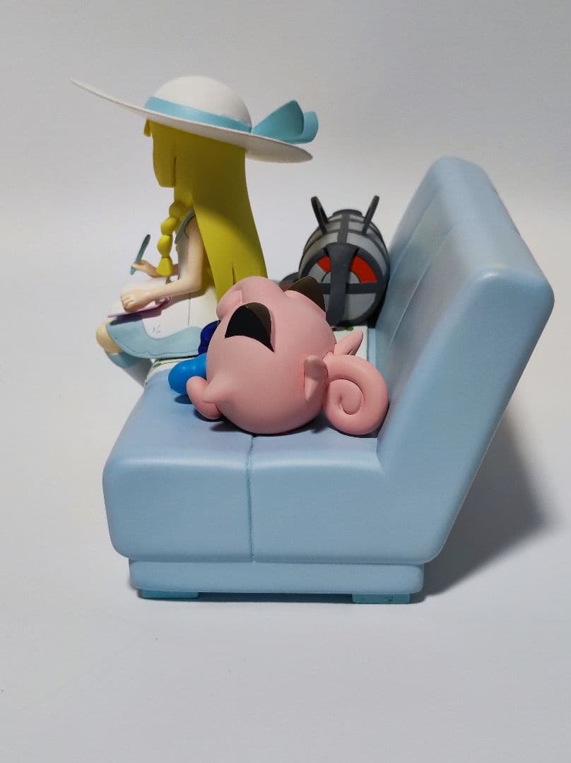 オルゴール リーリエ ＆ コスモッグ ピッピ人形