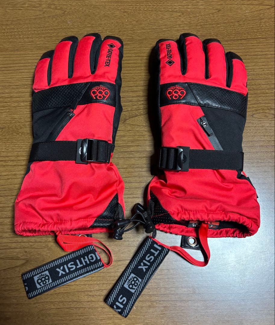 686 グローブ 赤黒