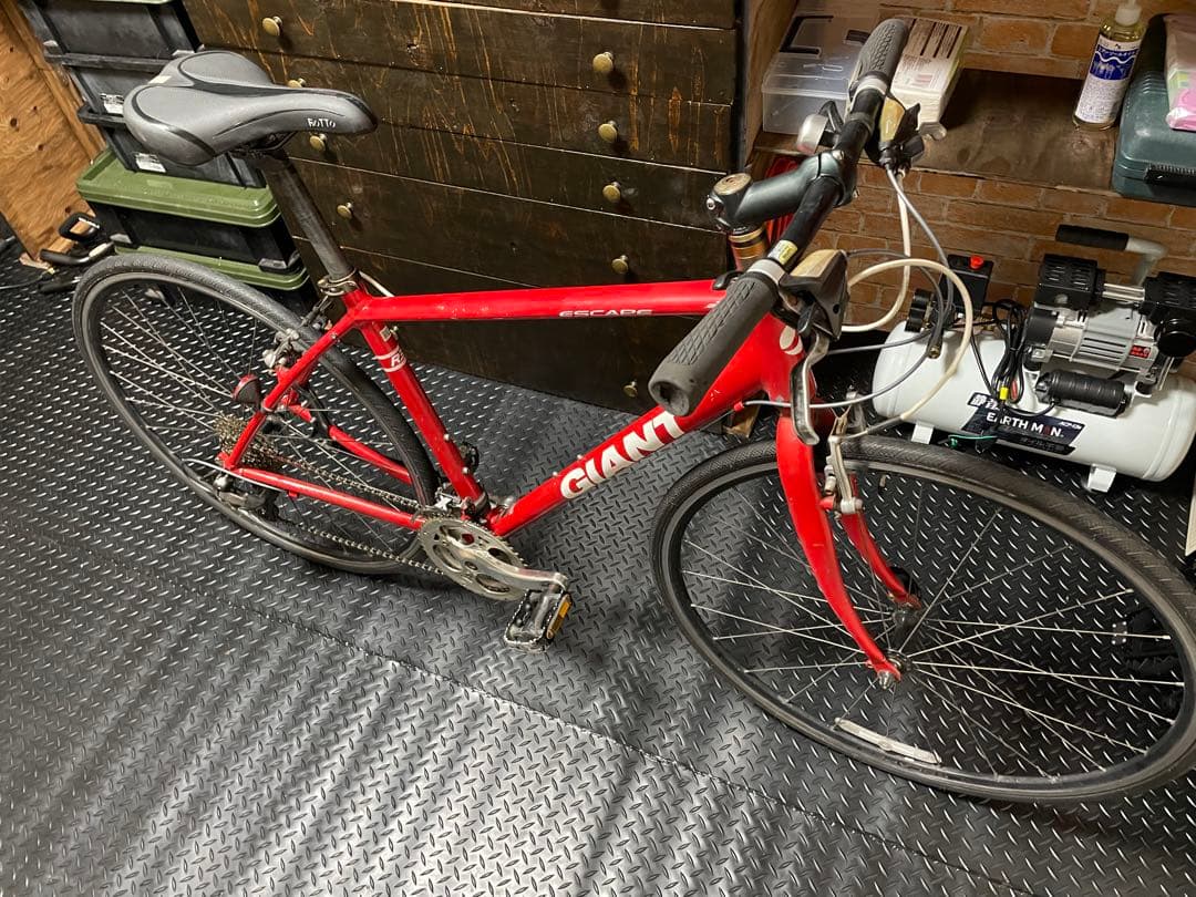 京都引き取り【分解整備済み】GIANT ESCAPE R3