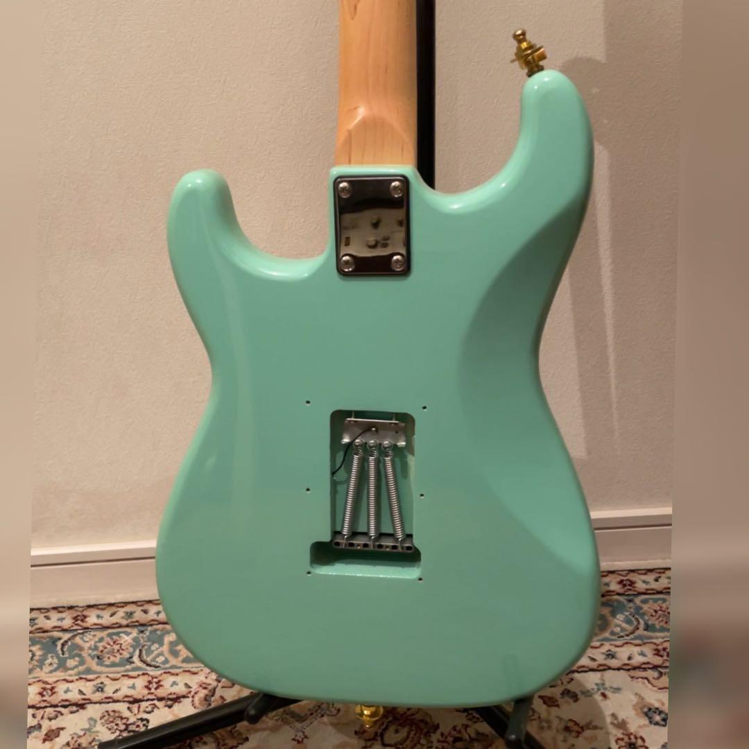 【カスタム済み】PLAYTECH ストラトタイプ(レインボートーン装備)