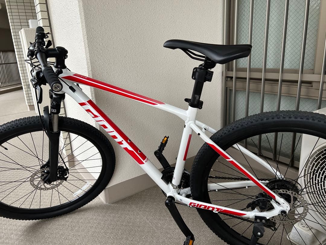 【BOiさま専用】GIANT ATX 2021 M ホワイト　ジャイアント