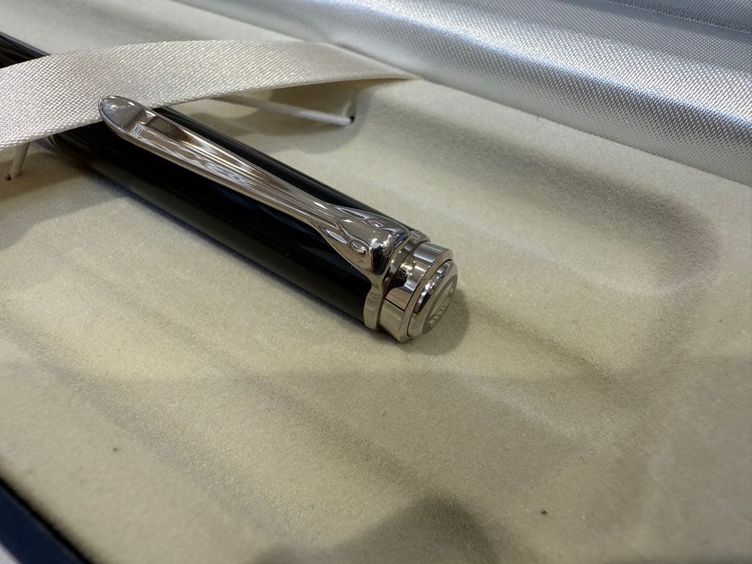 Pelikan 黒 ボールペン 本体　K805