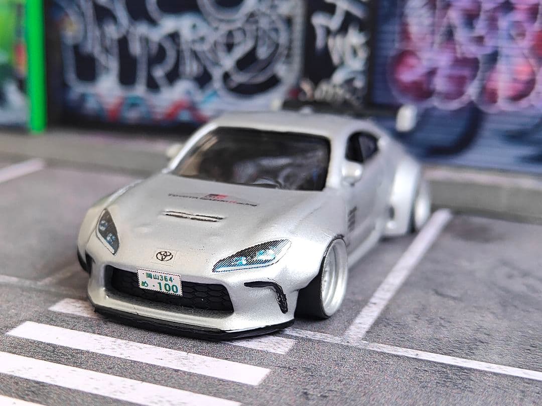 ホットウィールカスタム トヨタ GR86 ドリ車☆オーバーフェンダー☆トミカ改造