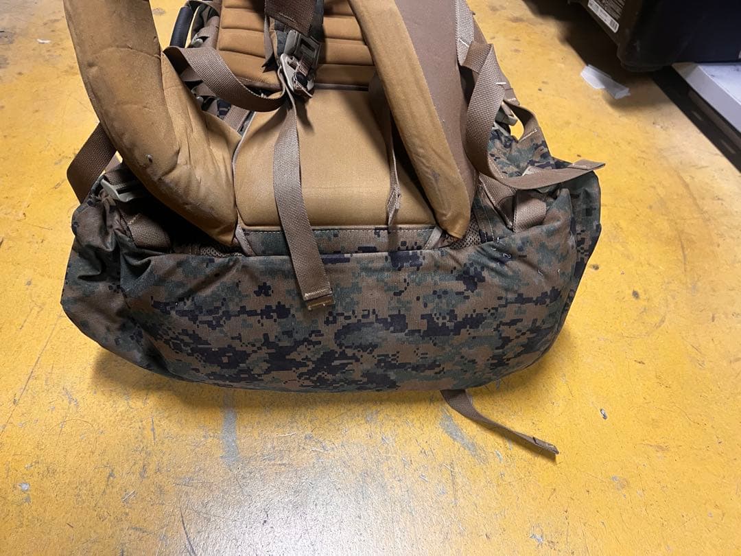 実物米海兵隊 100L超バックパック 大容量 モールシステム かってけろ
