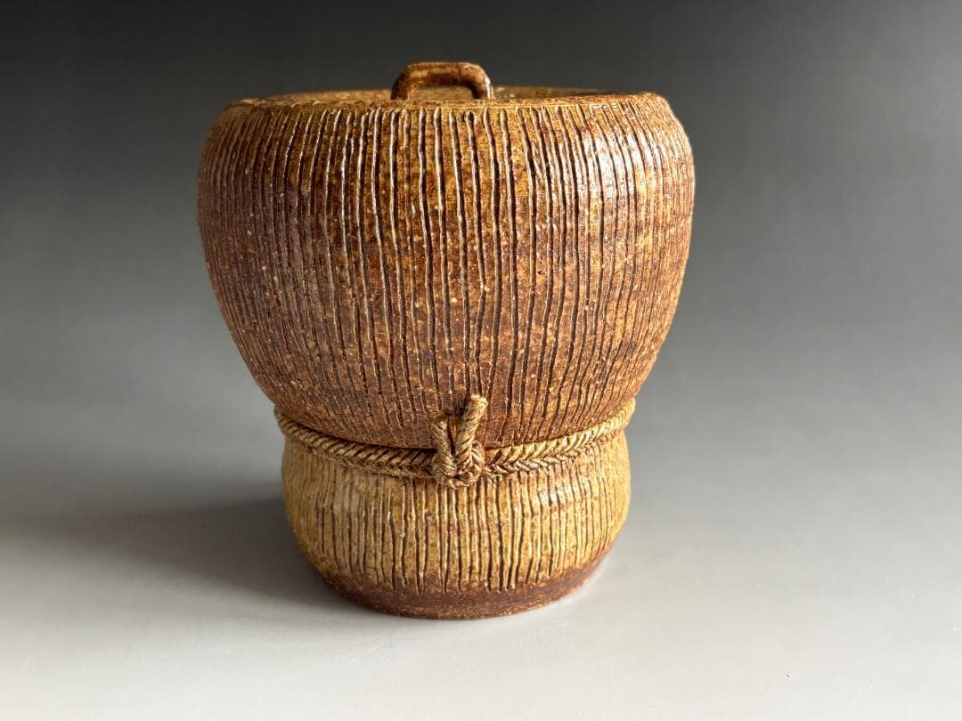 瑞穂釜　楽斎作　結び紫　箪瓢形　水指　尋牛斎書付　茶道具　表千家