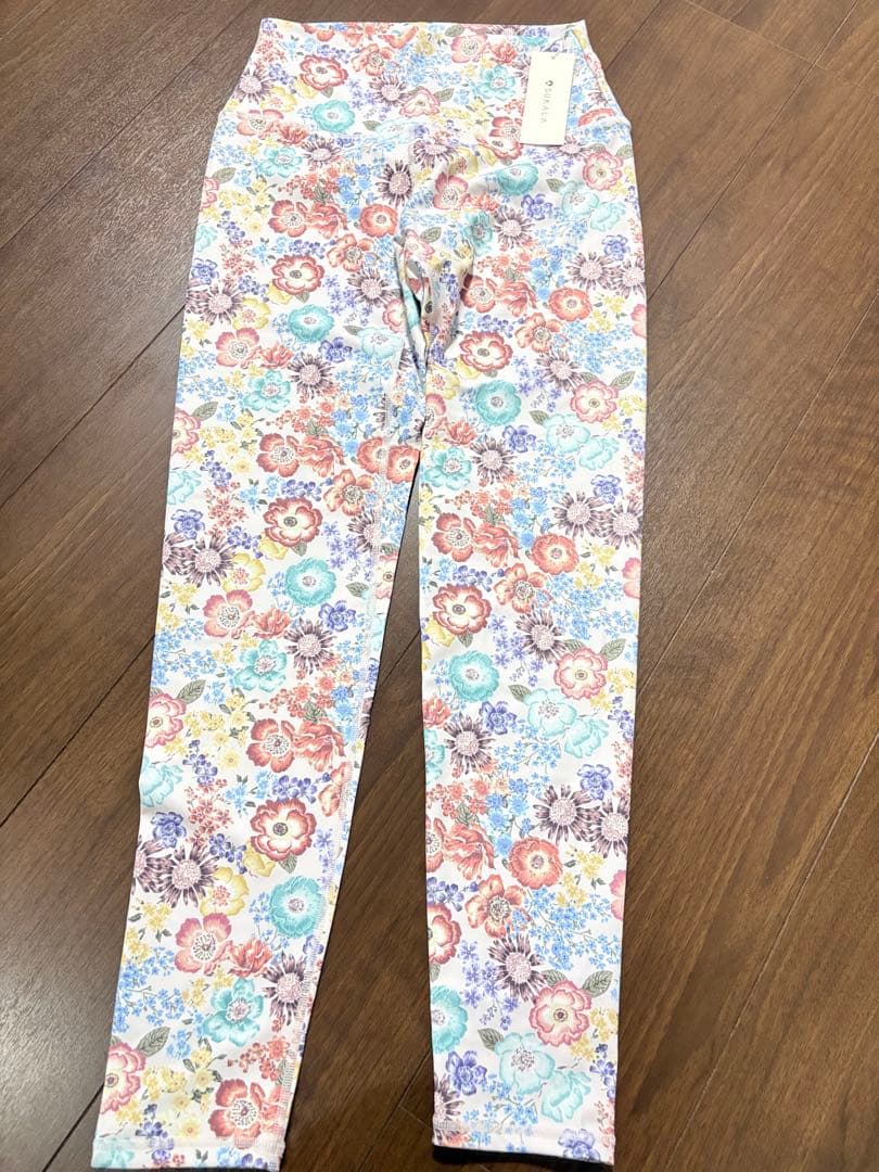 【新品タグ付き】SUKALA エンブロイダリープリントレギンス マルチピンク M