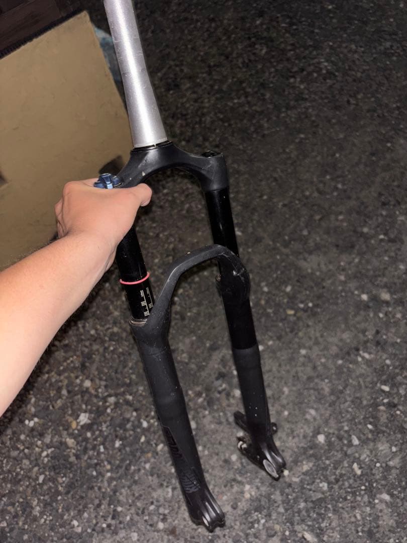 林！ロックショックスReba