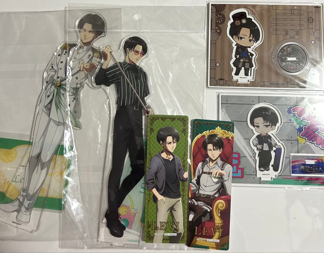 進撃の巨人　リヴァイ　アクリルスタンド　エスクリ　プリンセスカフェ　まとめ売り