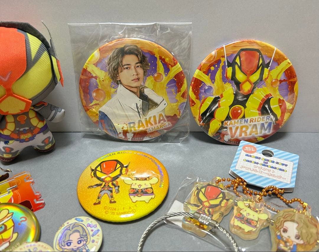 仮面ライダーヴラム 缶バッジ マスコット アクリルスタンド ラキア まとめ売り