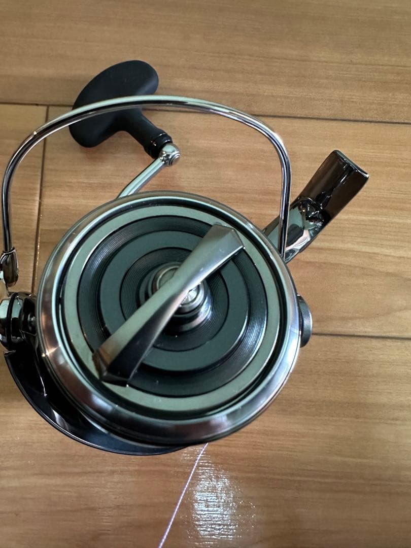 ダイワ　EXIST LT4000-XH スピニングリール