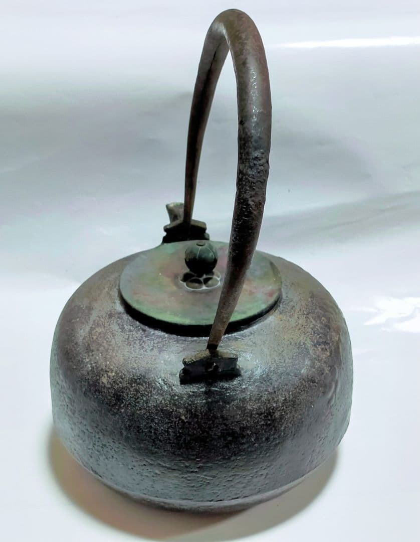 金寿堂　鉄瓶　大型