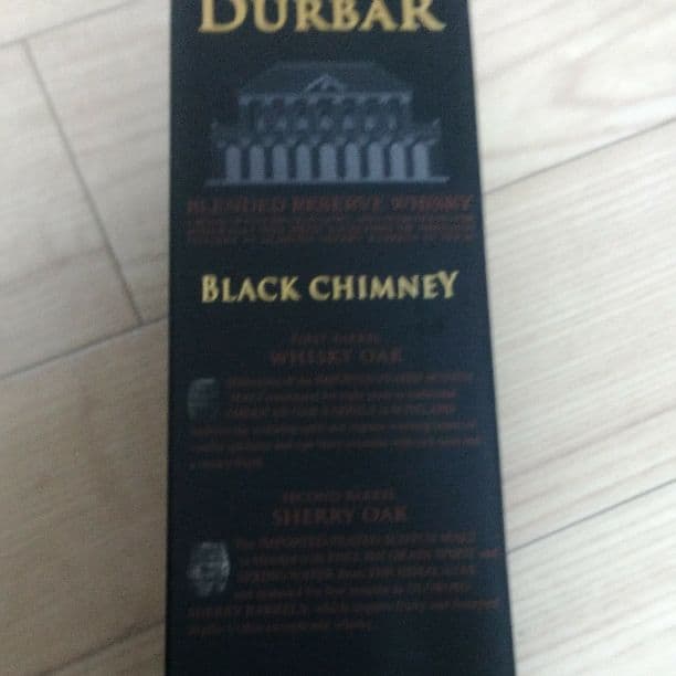 ネパールの一番有名なウィスキーです。コーラと一番会います。