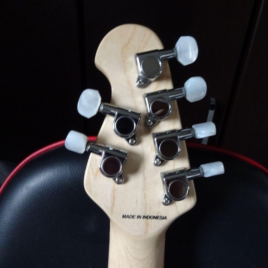 Sterling by musicman　AX40　日本限定　PINK