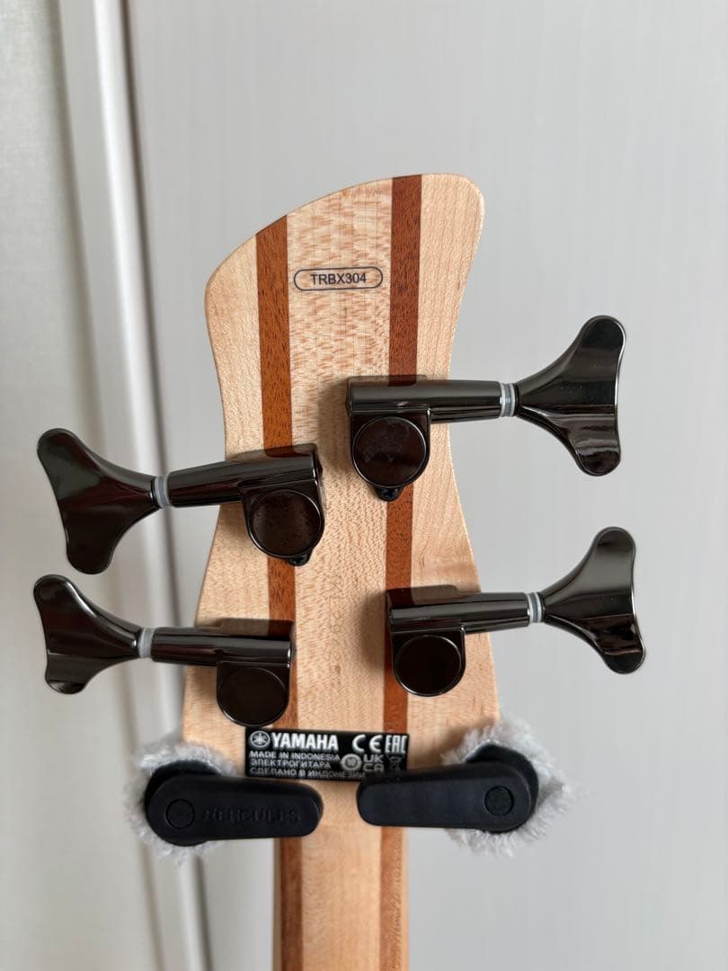 YAMAHA TRBX304 エレキベース キャンディアップルレッド