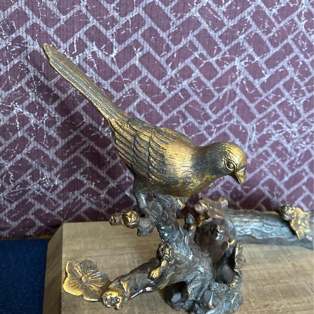 乾隆年製　銅製梅に鶯置物　木製台