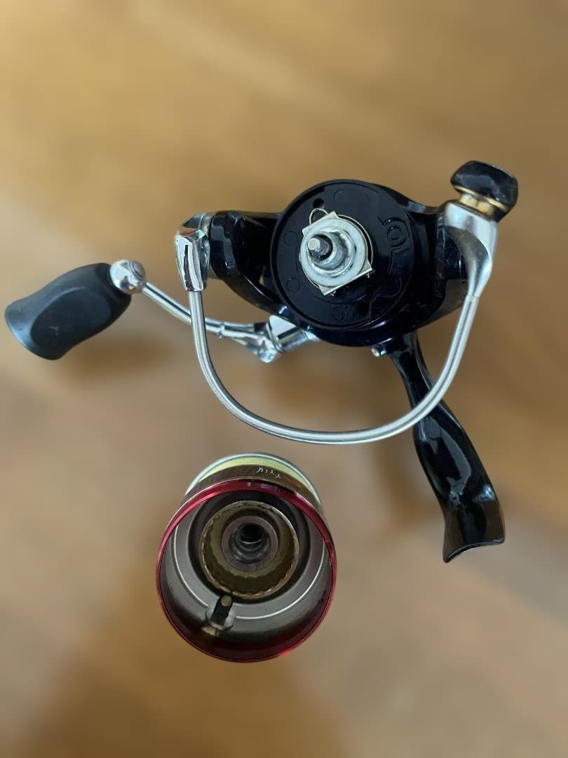 良品 DAIWA ダイワ 10 月下美人 MX 2004 スピニング リール