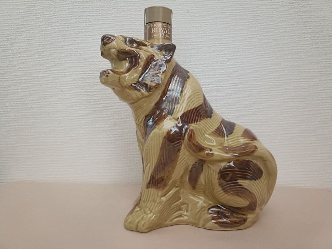 サントリー 12年 干支ボトル 虎 古酒 箱付き