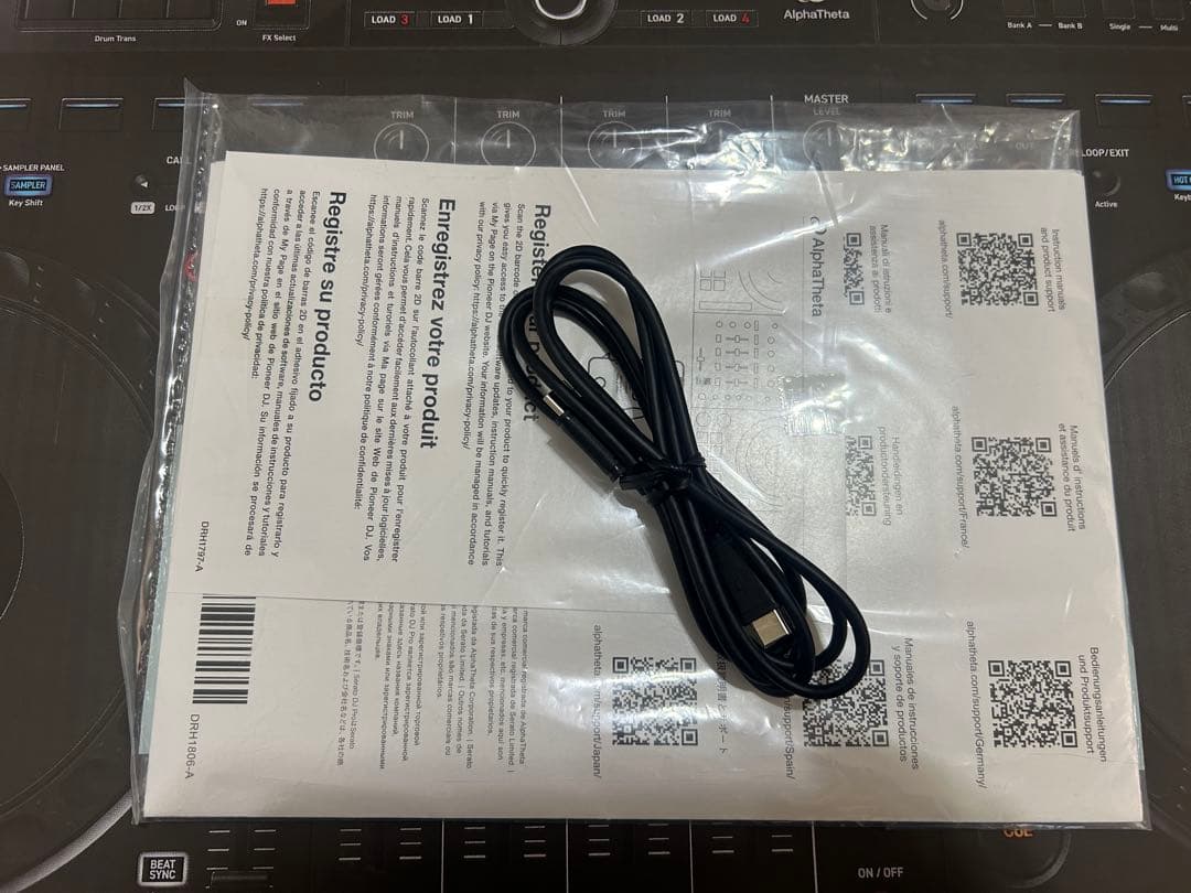 AlphaTheta DDJ-GRV6 DJコントローラー