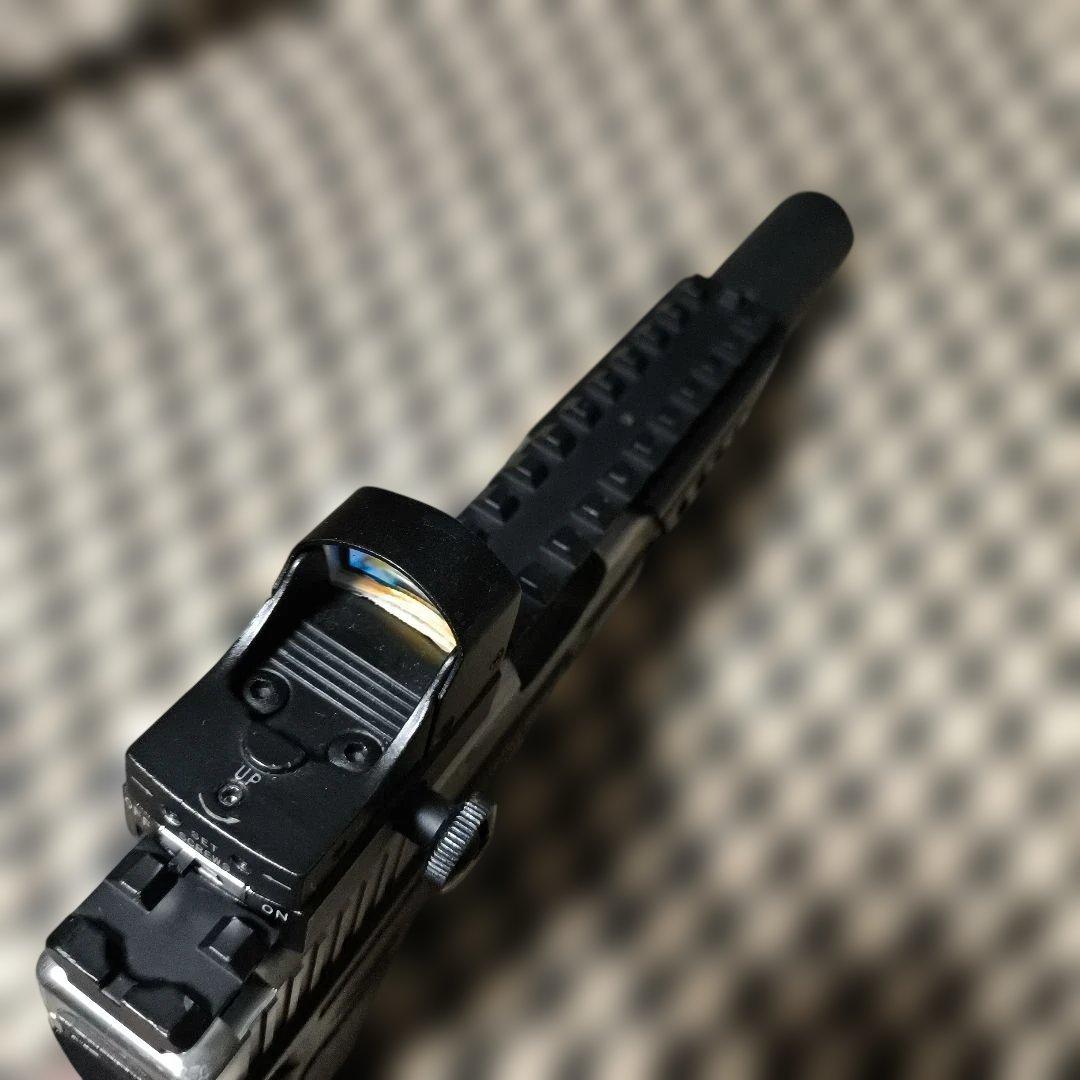 東京マルイ製　グロック18C　電動ハンドガン　レール　サイレンサー　ドットサイト