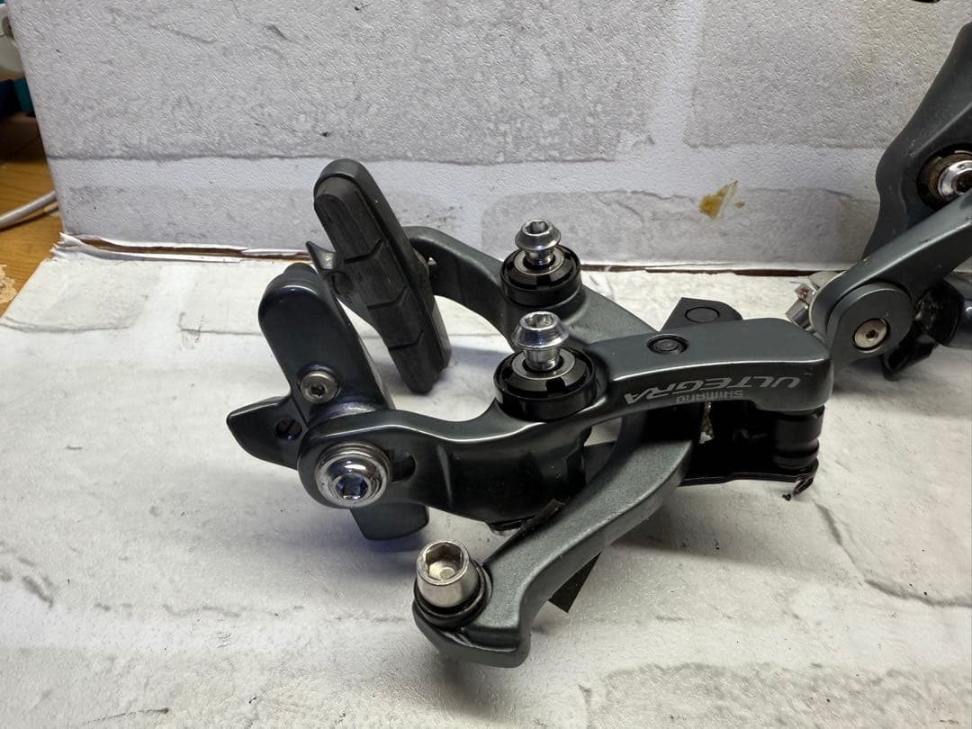 シマノ　アルテグラ 6800 ダイレクトマウントブレーキ