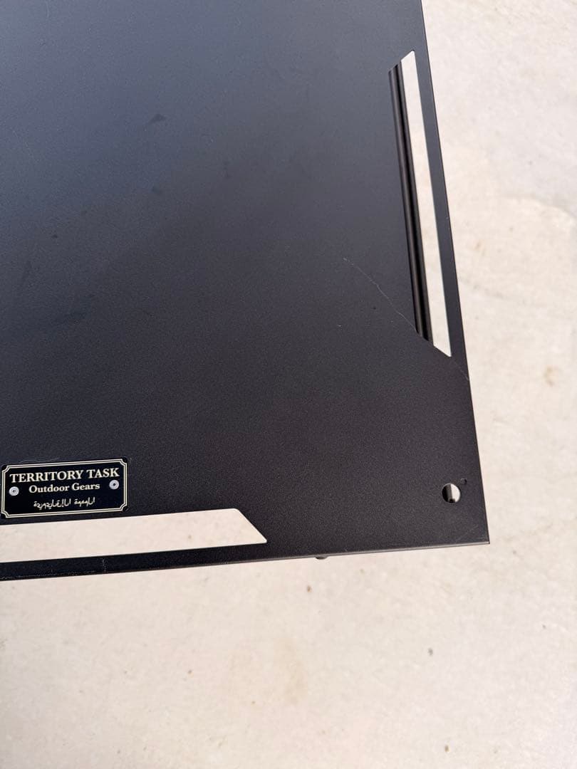 テリトリータスク　ワタリガラス サイドテーブル RAVEN SIDE TABLE