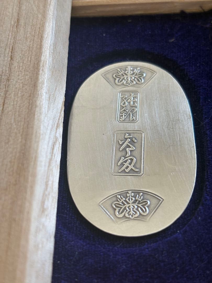 徳力小判　純銀製 楕円形金属製品 11.25g 木箱入り