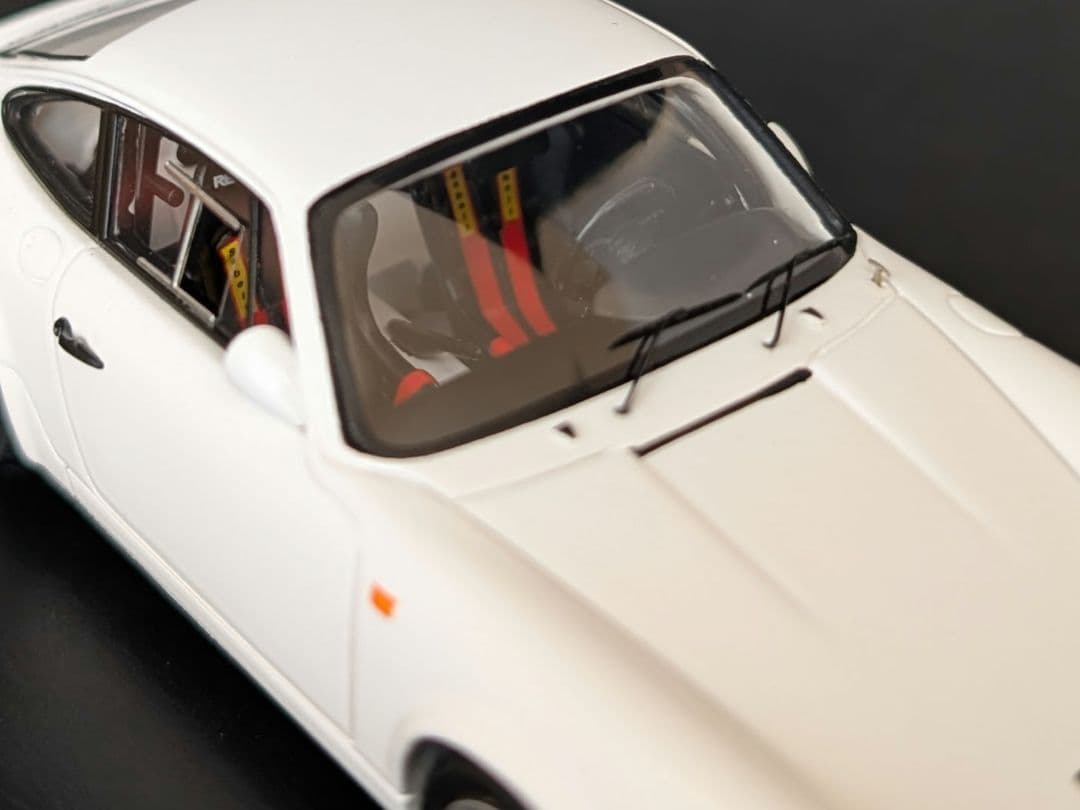スパーク 1/43 ポルシェ 964 カレラ 4 RS ライトウエイト ホワイト