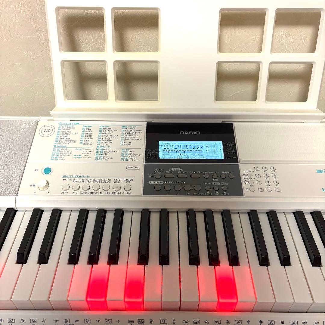 【美品】CASIO カシオ　LK-516 光ナビゲーション キーボード 19年製