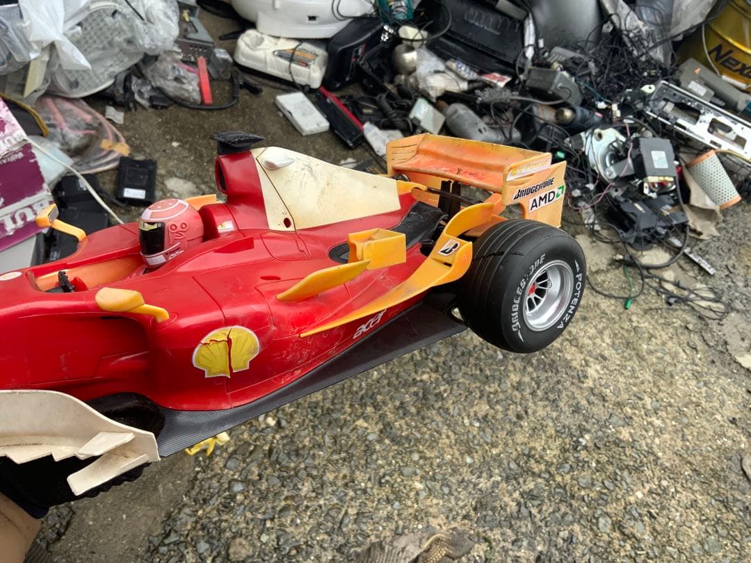 フェラーリF1 ラジコンカー／Vodafone／1/10