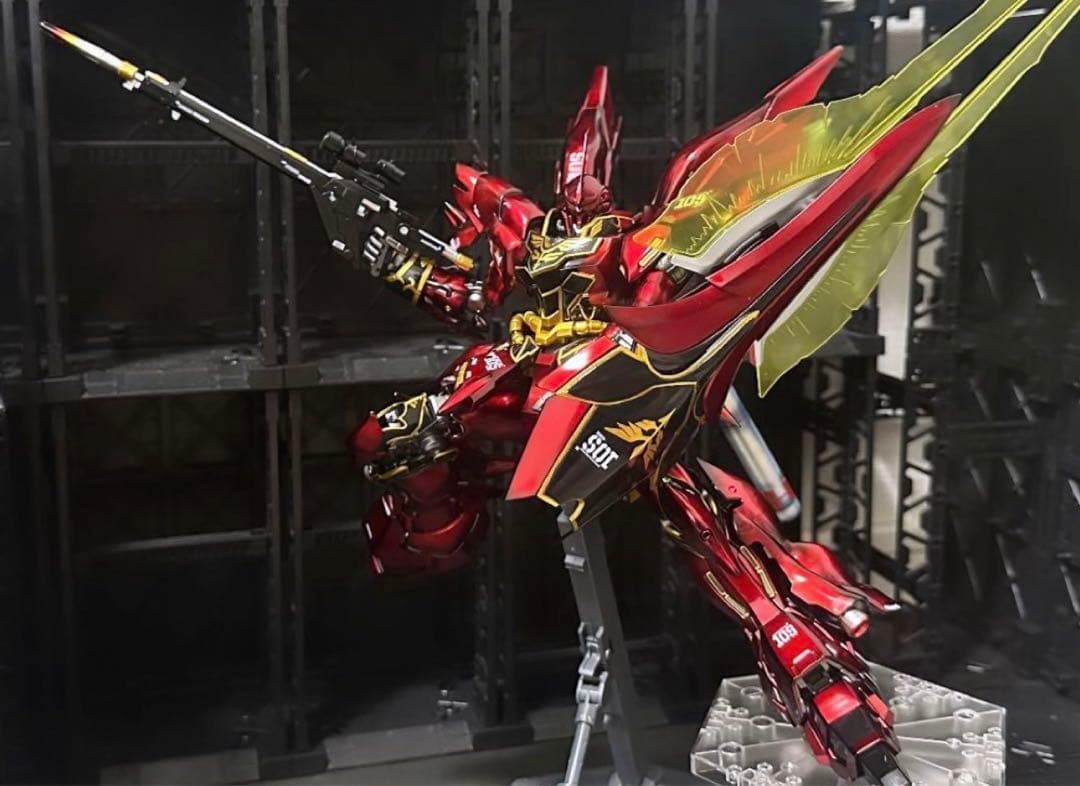MG シナンジュver.ka塗装済み　完成品　台座付き