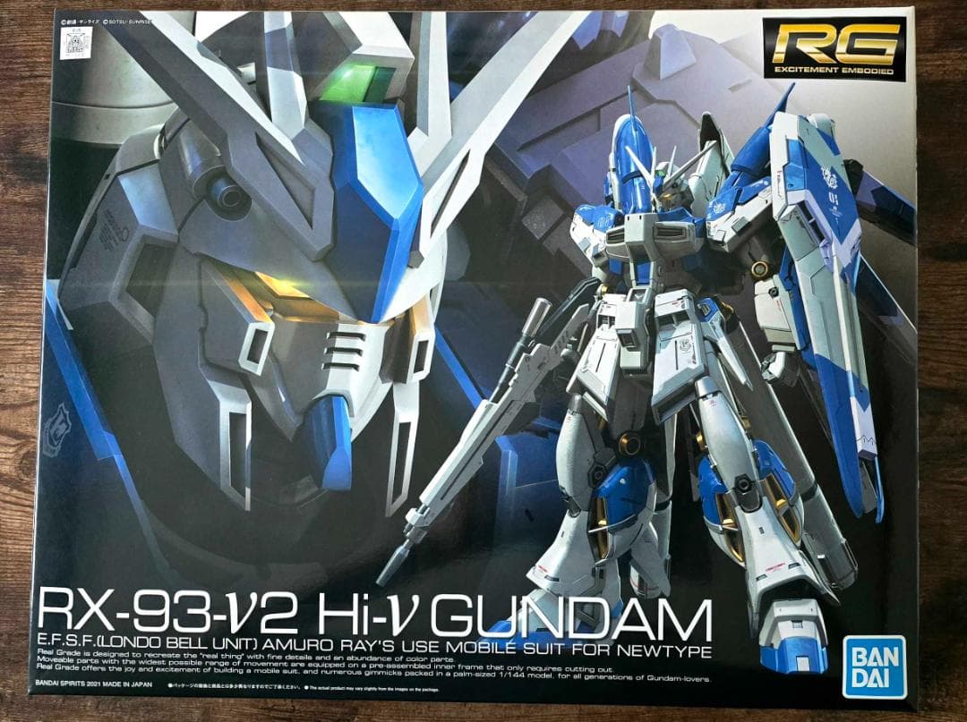 RG Hi-νガンダム ＆ RG νガンダム （ チタニウムフィニッシュ ）