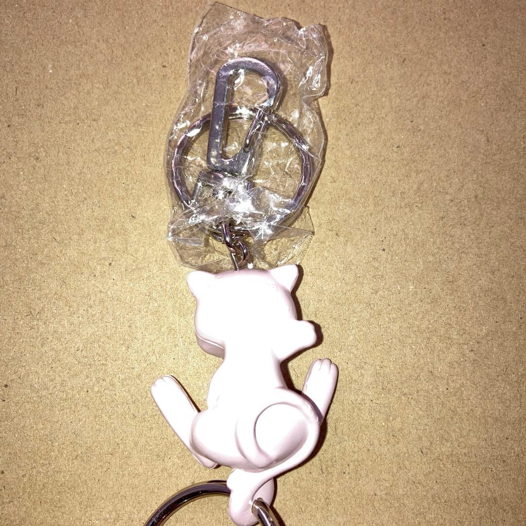 新品未使用　レア　ポケモン　ミュウのキーホルダー　マスターボール　スーパーボール