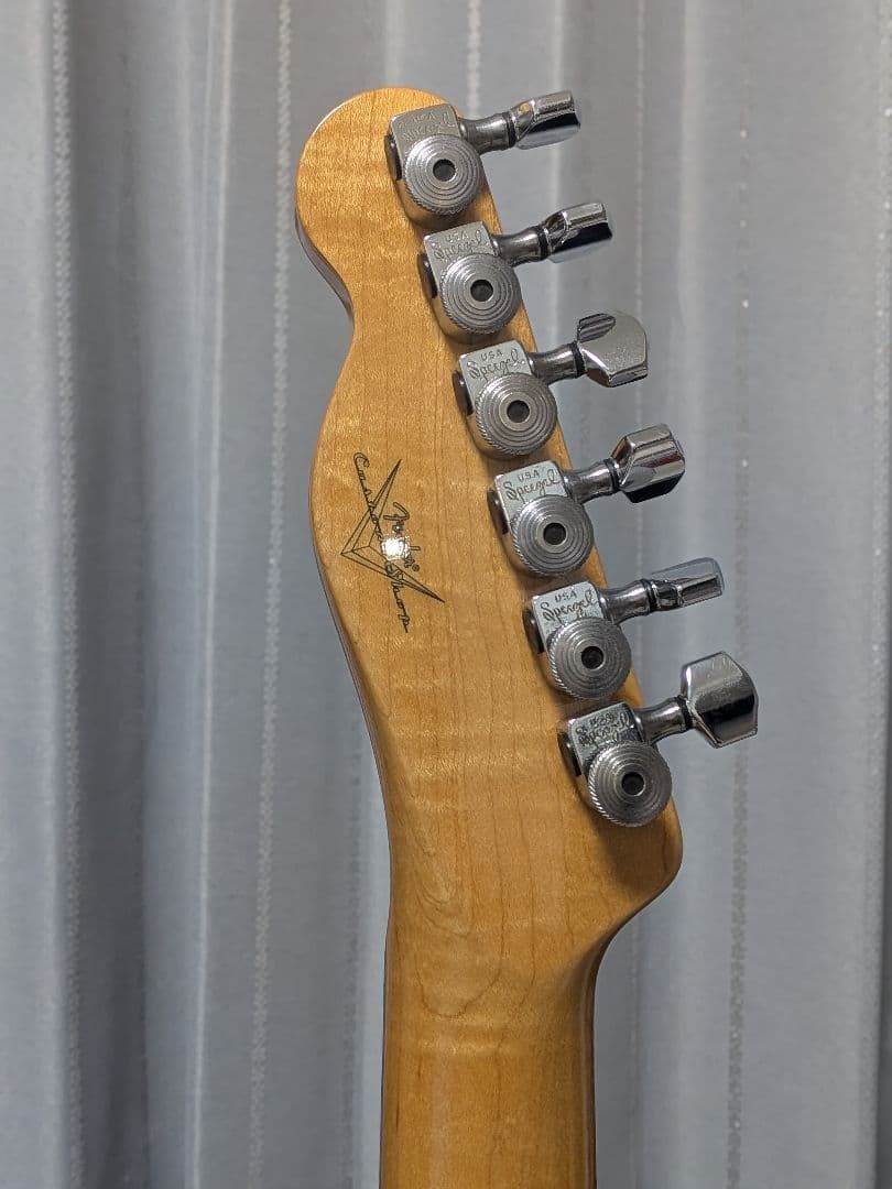 Fender Custom Classic Telecaster バタースコッチ