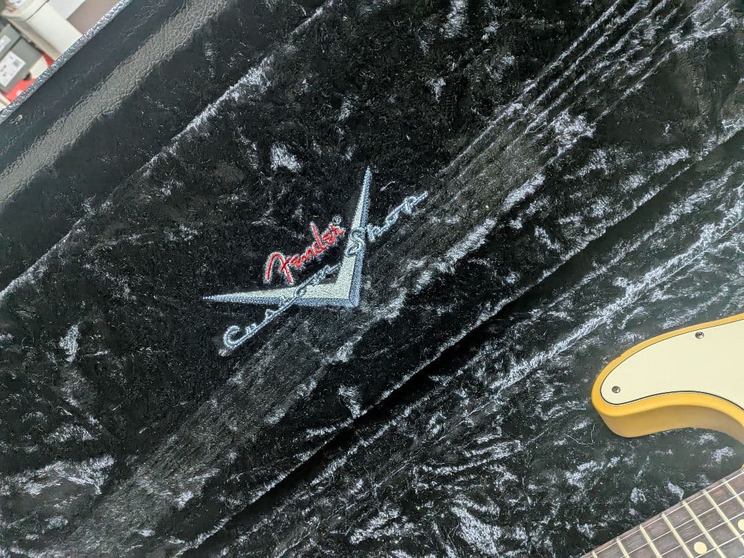 Fender Custom Classic Telecaster バタースコッチ