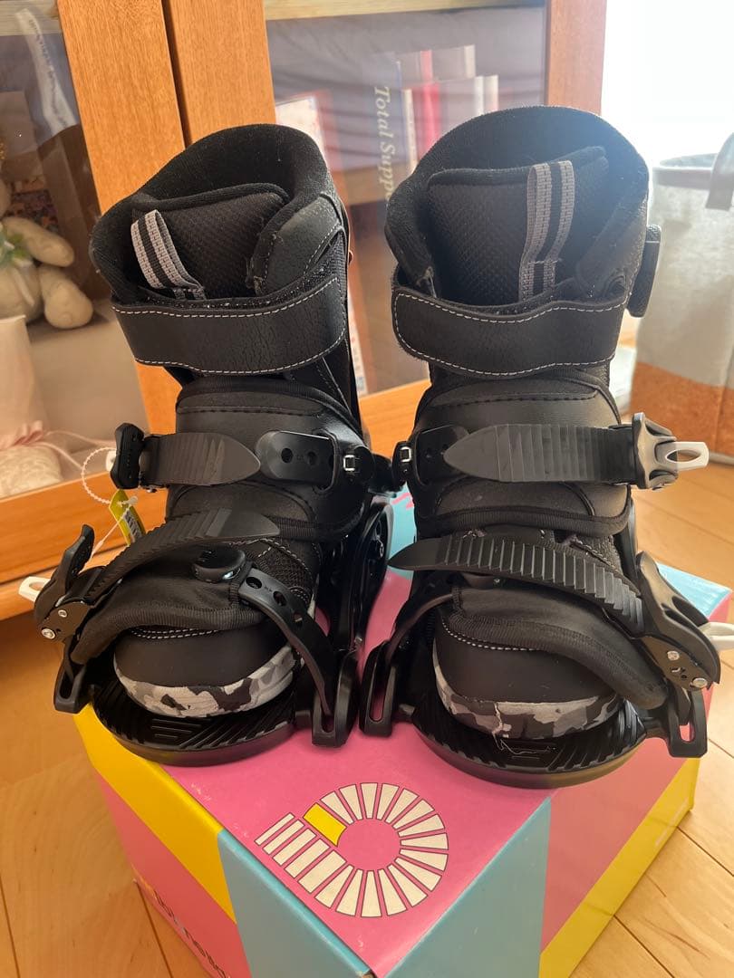新品❗️ キッズ　ジュニア　スノーボード ブーツ　バインディング